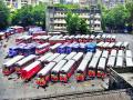 बेस्टच्या संपामुळे मुंबईकर बेहाल - Marathi News | Mumbaikar Behal due to best strike | Latest maharashtra News at Lokmat.com