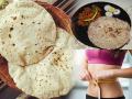 वजन कमी करायचं म्हणून कोणती भाकरी खाणं योग्य? तुम्ही चुकीची भाकरी चुकीच्या पद्धतीने तर खात नाही? - Marathi News | Which bread is best for weight loss? You don't eat the wrong bread the wrong way? | Latest sakhi News at Lokmat.com