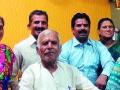 प्रेरणादायी प्रवास; भेळगाडीवर उभारला चौघांचा संसार - Marathi News | Inspirational travel; World of Fours Raised on Bhelwadi | Latest solapur News at Lokmat.com