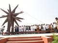जगातील सर्वांत मोठ्या चरख्याचे लोकार्पण - Marathi News | The world's largest Charkha inaugurated | Latest vardha News at Lokmat.com