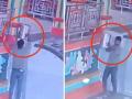 Viral Video: आधी देवाला हात जोडले, नंतर मंदिरातील दानपेटी नेली चोरून - Marathi News | Bihar: Thief Prays Before Stealing From Temple, Video Goes Viral On Social Media | Latest social-viral News at Lokmat.com