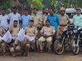 दुचाकींची चोरी करणारी टोळी पोलिसांच्या ताब्यात - Marathi News | Two-wheeler theft gang in police custody | Latest kolhapur News at Lokmat.com