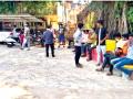CoronaVirus Lockdown : वाहने ताब्यात घेण्यासाठी पोलीस स्थानकात गर्दी - Marathi News | CoronaVirus Lockdown: Crowds at police stations to seize vehicles | Latest sindhudurga News at Lokmat.com