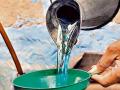 CoronaVirus: 'रॉकेल पी, कोरोना मरतो'! मित्राचे ऐकले आणि हकनाक गेला, रिपोर्ट निगेटिव्ह आला - Marathi News | man died after drinking kerosene to kill corona tested negative; report corona negative in Bhopal | Latest national News at Lokmat.com