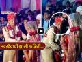 VIDEO: शत्रूवरही अशी वेळ नको रे देवा... नवरदेवाची भर लग्नमंडपात होणाऱ्या बायकोसमोर 'फजिती' - Marathi News | trending video groom fumbles after sudden crackers in front of bride viral social media | Latest social-viral News at Lokmat.com