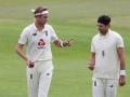 England vs West Indias 3rd Test : शेन वॉर्न-ग्लेन मॅकग्रा यांच्या 2000 सालच्या पराक्रमाची आज स्टुअर्ट ब्रॉड-जेम्स अँडरसन पुनरावृत्ती करणार - Marathi News | England vs West Indies 3rd Test: James Anderson -Stuart Broad will achieve what Shane Warne- Glenn McGrath did in 2000 | Latest cricket News at Lokmat.com