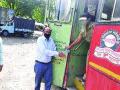 कर्जत आगारातून ७९ दिवसांनी धावली लाल परी - Marathi News | Red fairy ran from Karjat depot after 79 days | Latest raigad News at Lokmat.com