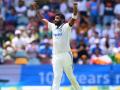 AUS vs IND : जसप्रीत बुमराहनं साधला मोठा डाव, कपिल पाजींचा विक्रम मोडला - Marathi News | IND vs AUS, 3rd Test: Jasprit Bumrah breaks Kapil Dev’s record, becomes leading Indian wicket-taker in Australia | Latest cricket News at Lokmat.com