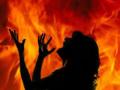 लासलगाव बसस्थानकावर विवाहितेला जाळून मारण्याचा प्रयत्न - Marathi News |  Attempt to burn a woman at Lasalgaon bus station | Latest nashik News at Lokmat.com