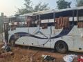 बस पलटी होऊन अपघात, दोन मृ्त्यू; दहा जण जखमी - Marathi News | Bus overturns in accident, two dead; ten injured | Latest kolhapur News at Lokmat.com