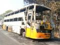 खासगी बस जळून खाक, २५ प्रवासी बचावले - Marathi News | A private bus burnt, 25 passengers escaped | Latest yavatmal News at Lokmat.com