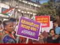 MVA Mumbai Maha Morcha Video : अरे बापरे! महा मोर्चातल्या महिलांनाच माहिती नाही, त्या कशासाठी आल्यात; पहा व्हिडीओ... - Marathi News | MVA Mumbai Maha Morcha : womens from Maha Morcha do not know why they came for; Watch the video... | Latest maharashtra News at Lokmat.com