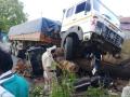भरधाव ट्रेलर दुकानात शिरला; यवतमाळ जिल्ह्यातील घटना - Marathi News | Truck entered the shop; Incidents in Yavatmal district | Latest yavatmal News at Lokmat.com
