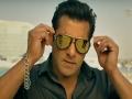 OMG! सलमान खानच्या नावावर सुरु होती ठगबाजी; भाईजानने वेळीच केले सावध!! - Marathi News | salman khan cleared about false news of charity show event | Latest filmy News at Lokmat.com