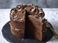 केकमध्ये आढळल्या अळ्या, ग्राहकाचा संताप, पोलिसात तक्रार  - Marathi News | The larvae found in the cake, the customer's anger, the police complaint | Latest thane News at Lokmat.com