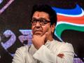 Raj Thackeray : ही एकमेव 'कला' मला आवडत नाही, राज ठाकरेंनी कलाकाराला स्पष्टच सांगितले - Marathi News | Raj Thackeray : I don't like this one 'art' Rangoli, Raj Thackeray told the artist in mumabi | Latest mumbai News at Lokmat.com