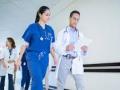 coronavirus : जगभरात डॉक्टर आपली मृत्यूपत्रं का करताहेत?  - Marathi News | coronavirus: Doctors Are Writing Their Wills all over the world. | Latest international News at Lokmat.com