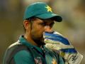 India vs Pakistan : भारताविरुद्धच्या पराभवानंतर पाकिस्तामध्ये जायला घाबरतोय कर्णधार सर्फराझ - Marathi News | India vs Pakistan: Captain Sarfraz Ahmed is afraid to go to Pakistan after the defeat against India | Latest cricket News at Lokmat.com