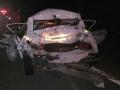 लोणावळ्यात ट्रकची कारला धडक, भीषण अपघातात 2 जण जखमी  - Marathi News | Two people were injured in a truck accident in Lonavla | Latest pimpri-chinchwad News at Lokmat.com