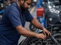 ४०% पार्ट्स होणार स्वस्त! सर्व्हिसिंगच्या बिलातही दिलासा; GST कपातीनंतर सोपा होणार कार-बाईकचा मेंटेनन्स - Marathi News | | Latest business News at Lokmat.com