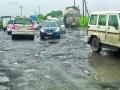 वडखळ-अलिबाग मार्गाची चाळण, दुचाकीस्वारांचे होताहेत अपघात - Marathi News | Traffic along the Vadakhal-Alibaug route, resulting in two-wheeler accidents | Latest raigad News at Lokmat.com