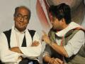 दिग्विजयसिंह, ज्योतिरादित्य यांच्यात शाब्दिक चकमक - Marathi News | Verbal clash between Digvijay Singh and Jyotiraditya | Latest national News at Lokmat.com