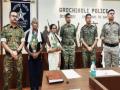 दोन जहाल नक्षलवाद्यांचे आत्मसमर्पण, १२ लाखांचे होते इनाम - Marathi News | Surrender of two extremist Naxalites, the reward was 12 lakhs | Latest crime News at Lokmat.com