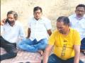 प्रकल्पाच्या भरावाचे काम ग्रामस्थांनी पाडले बंद - Marathi News | The villagers stopped the filling work of the project | Latest raigad News at Lokmat.com