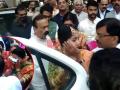 Video : शेवटी तो बापच... मुलीची पाठवणी करताना संजय राऊत गहिवरले - Marathi News | In the end, He is the father ... Sanjay Raut came from deep while sending his daughter in marriage | Latest mumbai News at Lokmat.com