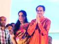 Shivsena: रश्मी ठाकरे मैदानात; उद्धव ठाकरेही साधतायंत बंडखोर आमदारांशी संवाद - Marathi News | Aditya is aggressive while Rashmi Thackeray is also on the field; Communication with the families of the rebel MLAs | Latest mumbai News at Lokmat.com