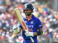 कोहलीची घसरण, तरीही अव्वल पाचमध्ये कायम - Marathi News | Kohli drops, still remains in top five on ODI | Latest cricket News at Lokmat.com