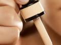 Beauty Tips : ऑइली स्किन असेल तर फाउंडेशन कसं निवडाल? 5 परफेक्ट फाउंडेशन, लूक मस्त - Marathi News | | Latest sakhi News at Lokmat.com