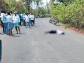 नवशिकेपणा आला अंगलट; दुचाकी अपघातात इसम ठार - Marathi News | man killed in a bike accident on sironcha route | Latest gadchiroli News at Lokmat.com