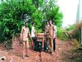 चेंबरमधून चोरून शेतीसाठी पाणी - Marathi News | Steal water from the chamber and steal water | Latest nashik News at Lokmat.com