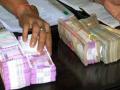 अवैध सावकारी : ४३० धनादेशांसह ३४ लाखांची रोकड जप्त - Marathi News | Illegal creditors: 430 cheques and Cash of Rs 34 lakhs seized in Akola | Latest akola News at Lokmat.com