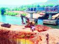 चिपळुणातील वाशिष्ठी पुलाचे काम पुन्हा सुरू - Marathi News | Resumption of work on Vashishti bridge at Chiplun | Latest ratnagiri News at Lokmat.com