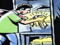 रत्नागिरीतील घरफोडीप्रकरणी दाेघांना अटक, २६ ताेळे साेने हस्तगत - Marathi News | Two arrested in Ratnagiri burglary case, 8 lakh 30 thousand army jewelery and cash seized | Latest ratnagiri News at Lokmat.com