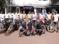 बालकासह दुचाकी चोरटे रत्नागिरी पोलिसांच्या ताब्यात - Marathi News | Two-wheeled thief in police custody | Latest ratnagiri News at Lokmat.com