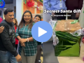 Christmas Santa Gift: सीक्रेट सांतानं कर्मचाऱ्याला दिलेलं गिफ्ट पाहून तरुणी भलत्याच खूश झाल्या, पाहा काय मिळालं? - Marathi News | Christmas Santa Gift Goes Viral On Social Media, Watch Video | Latest social-viral News at Lokmat.com
