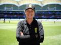 पुरुषांच्या क्रिकेटमध्ये महिला अंपायर, पाहा हा व्हिडीओ - Marathi News | Women's cricket umpire in men's match, see the video | Latest cricket News at Lokmat.com