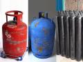 लाल रंगाच्या सिलिंडरमध्ये LPG असतो...; मग निळ्या, काळ्या आणि पांढऱ्या सिंलिंडरमध्ये कोणता गॅस असतो? जाणून घ्या - Marathi News | interesting facts know about which color cylinder contains which gas | Latest jarahatke News at Lokmat.com