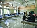 Coronavirus : खारघरच्या ग्रामविकास भवनातील कक्षात दीडशे खाटांची सुविधा - Marathi News | Coronavirus : One hundred and fifty beds in the rooms in Kharaghar's Rural Development Bhavan | Latest navi-mumbai News at Lokmat.com