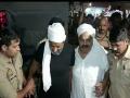 Atiq Ahmed, Ashraf Shot Dead : अतीकच्या सुरक्षेत तैनात 17 पोलीस कर्मचारी निलंबित, CM योगींच्या निवासस्थानाची सुरक्षा वाढवली - Marathi News | 17 police personnel posted in Atiq Ahmed security suspended security beefed up at CM Yogi's residence | Latest national News at Lokmat.com