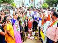 महागाईचे श्राद्ध आंदोलन, इंधन दरवाढीचा राष्ट्रवादी काँग्रेसकडून निषेध   - Marathi News |  Shraddha movement of inflation, prohibition of fuel price hike by NCP | Latest pimpri-chinchwad News at Lokmat.com