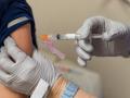 Coronavirus Vaccine : जगभरात 150 व्हॅक्सीनवर काम सुरू; पण रेसमध्ये टॉपवर फक्त 'या' 4 लसी - Marathi News | coronavirus vaccine work on about 150 continues in world these four on top in race | Latest international Photos at Lokmat.com