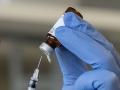 CoronaVirus News: खुशखबर! मॉडर्नाची कोरोना व्हॅक्सीन अखेरच्या टप्प्यात, 'या' महिन्यात मिळू शकते 'गुड न्यूज' - Marathi News | CoronaVirus Marathi News moderna Inc coronavirus vaccine to begin final stage of testing in july | Latest international Photos at Lokmat.com