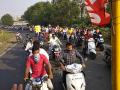 दिल्लीतील आंदोलकांच्या समर्थनार्थ नाशिक मध्ये बाईक रॅली - Marathi News | Bike rally in Nashik in support of Delhi farmer protesters | Latest nashik News at Lokmat.com