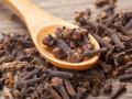 बहुगुणकारी लवंगाचे सेवन करा आणि या समस्यांतून मुक्तता मिळवा - Marathi News | 7 surprising health benefits of clove laung | Latest health News at Lokmat.com