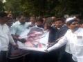 नाशकात सकल नाभिक समाजाच्या वतीने जिल्हाधिकारी कार्यालयासमोर निदर्शने - Marathi News | Demonstrations before the District Collectorate on behalf of the Gross Nucleic Society in Nashik | Latest nashik Videos at Lokmat.com