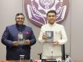 'मोदीयालॉग' पुस्तकाचे मुख्यमंत्र्यांहस्ते प्रकाशन - Marathi News | cm pramod sawant releases the book modialogue | Latest goa News at Lokmat.com